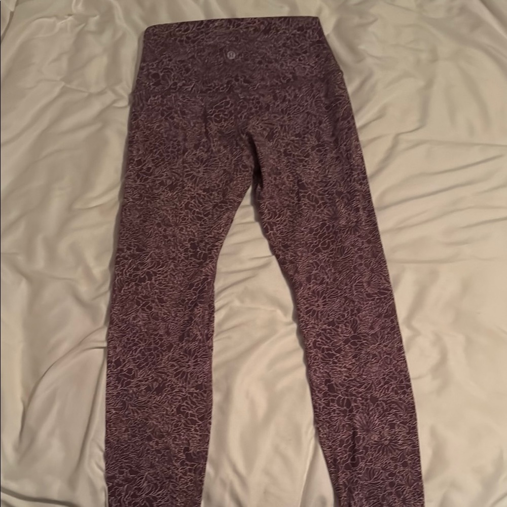 Purple/mauve floral Patterned Lululemon align leggings (cropped)